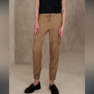 SOLD Banana Republic | Cargo Joggers